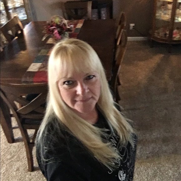 Meet your Posher, Glenna - Picture 1 of 1